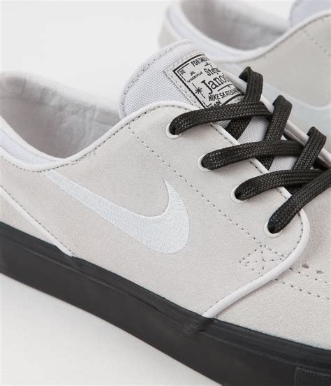 Buy and Sell Nike SB Sneakers